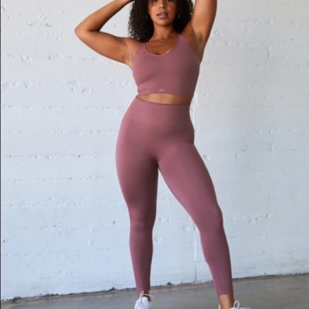 Set Active Sculptflex bra and leggings